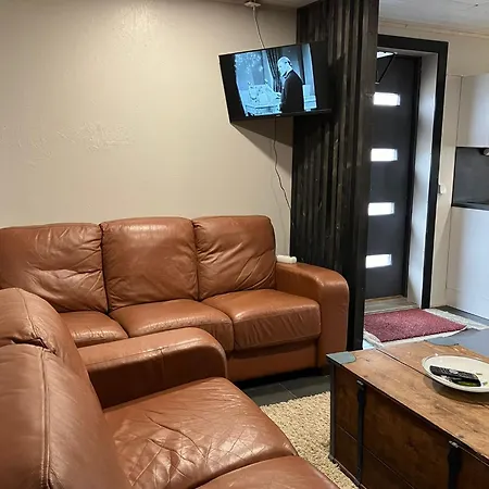 Erillistalo Keskustassa Апартаменты *